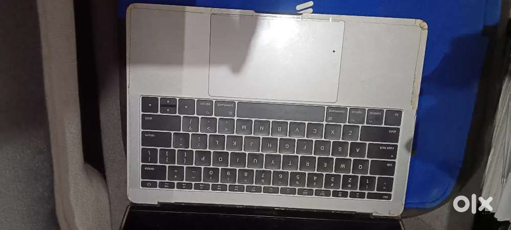 Apple mac book pro