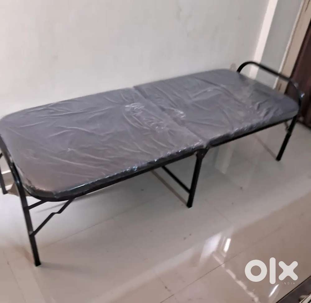 Bed foldable (white)