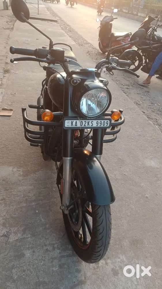 Very gd condition only 4094 km driven with extra fittings