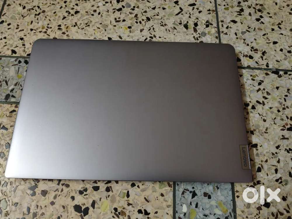 Lenovo IdeaPad slim i3