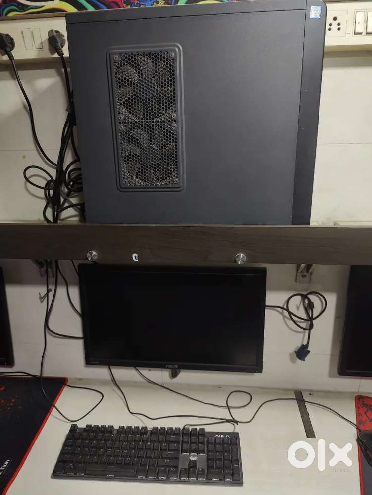 Desktop computer 6th gen with 8GB RAM 22 monitor Take demo@ Charni rd