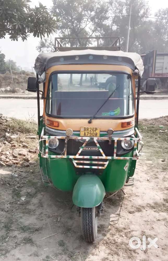 Auto Tempu Bajaj CNG