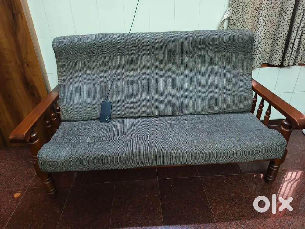 One year old Sofa set