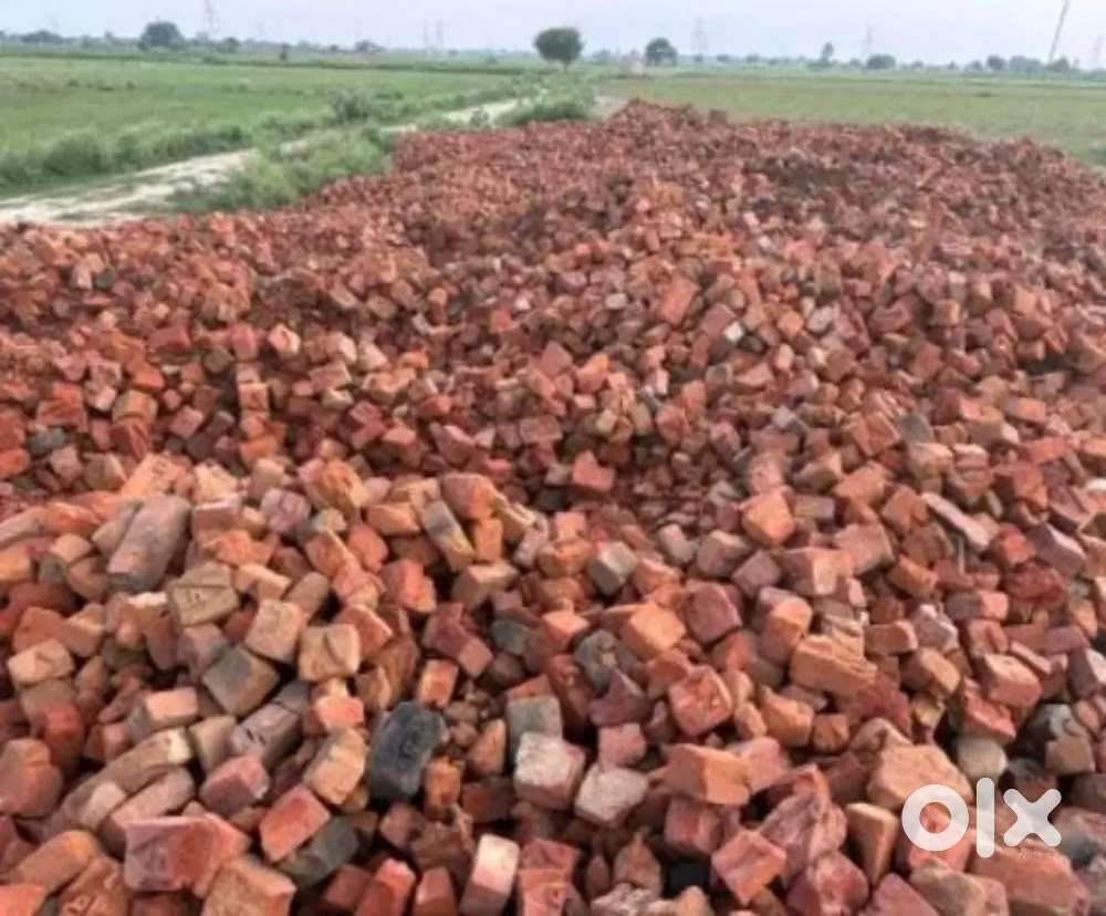 4500 टुकड़ा  ईंट ( अपना टैक्टर टाली लाइये और ले जाइये)