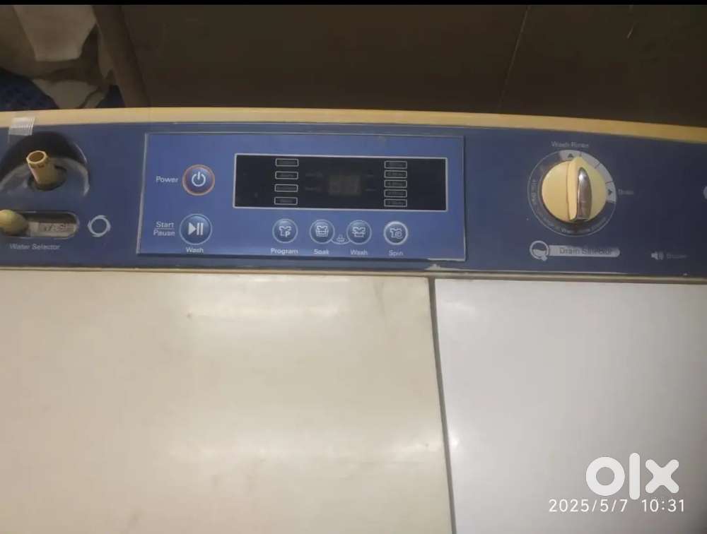 LG 7.5 kg Semi automatic Machine