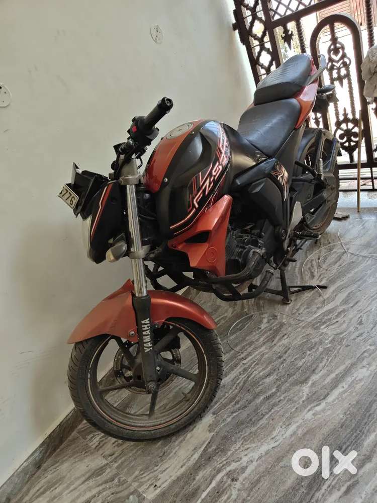 Model: Yamaha FZ-S (2016 Edition)
