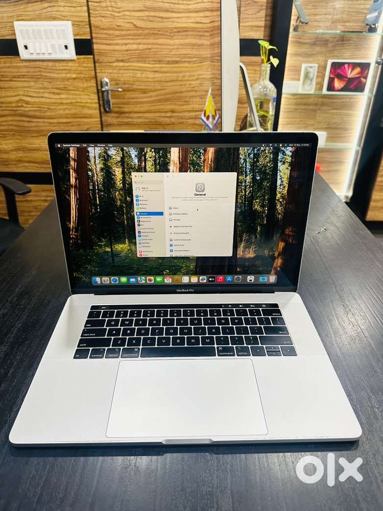 Macbook pro 15 inch 2019 32GB/1TB