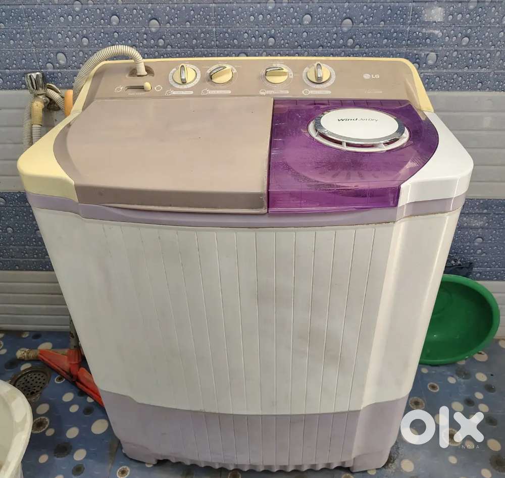 LG Semi-Automatic Washing Machine