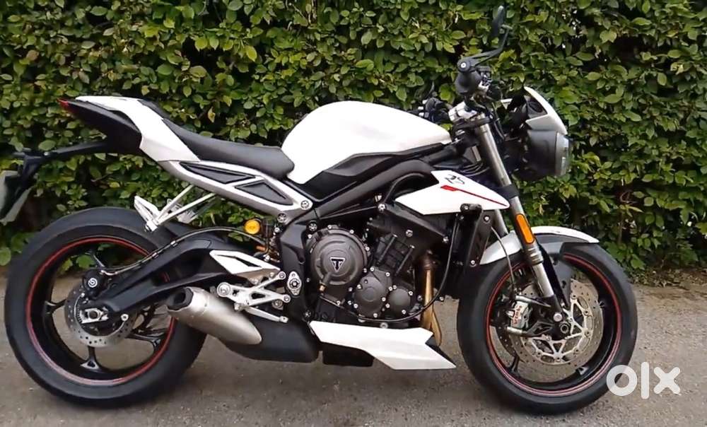 Triumph street triple RS AP registration