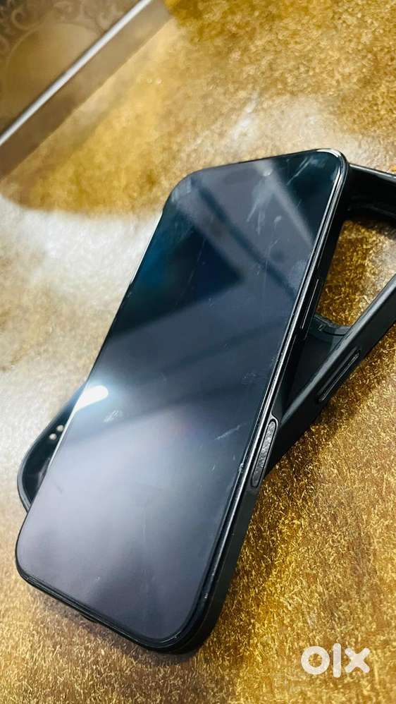 iPhone 16 pro 128GB international Battery 93%