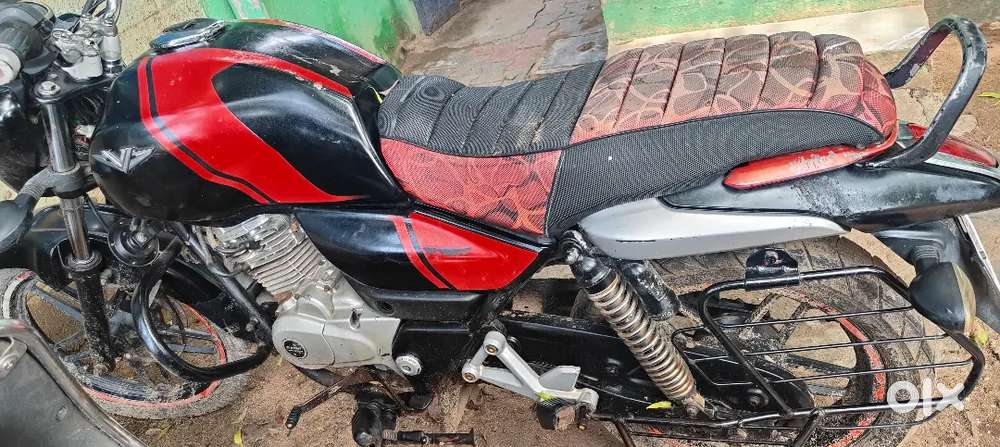 BAJAJ / V15