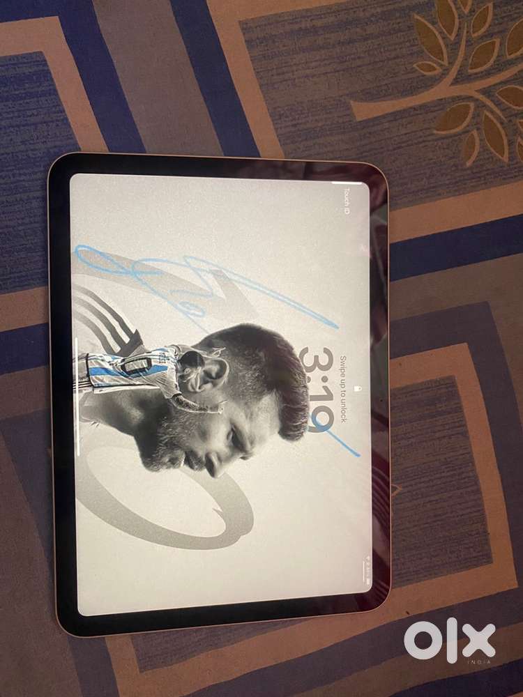 Ipad 10th gen (grey) on sale