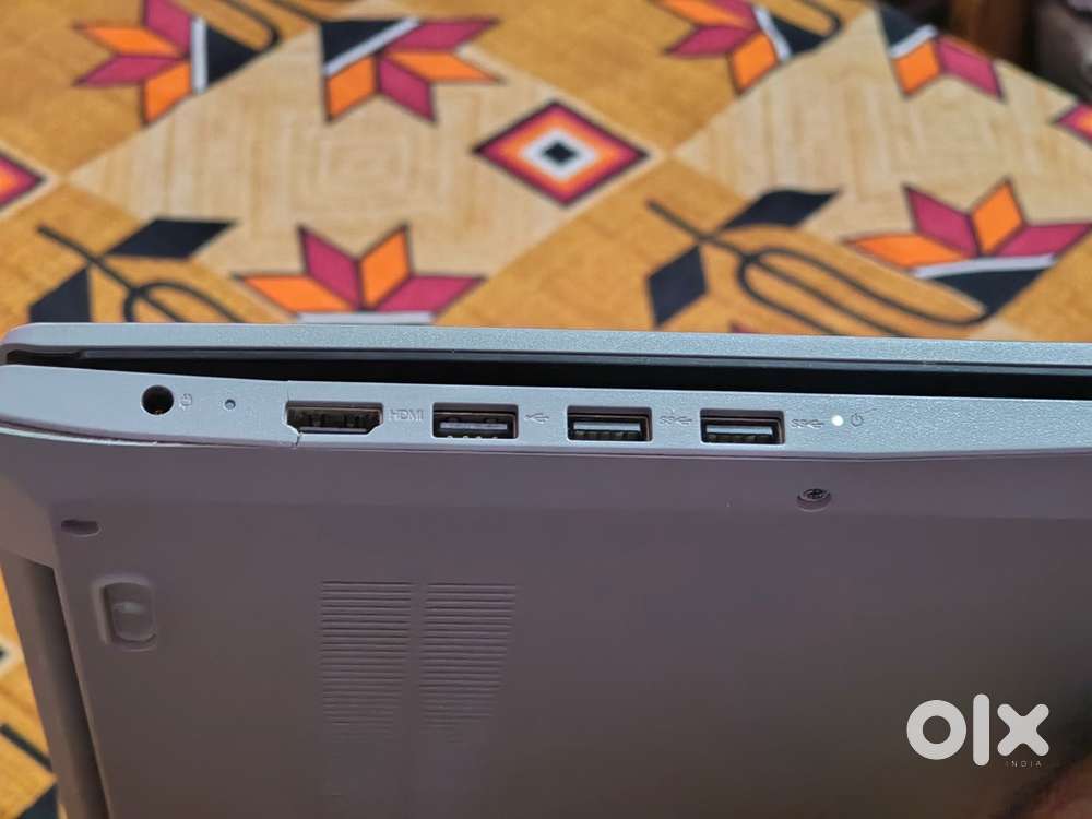 Laptop idea pad 10 gen 216 gb