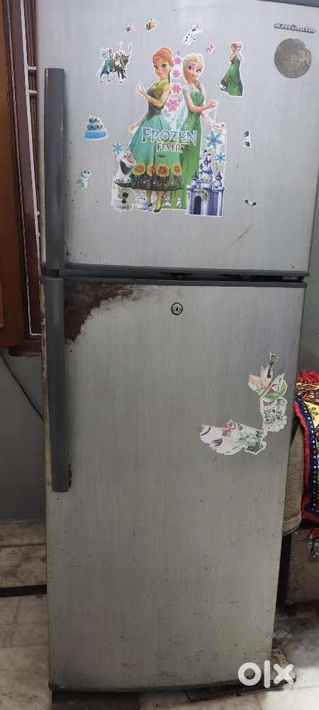 185L Double Door Fridge – Working in good condition  Best Deal