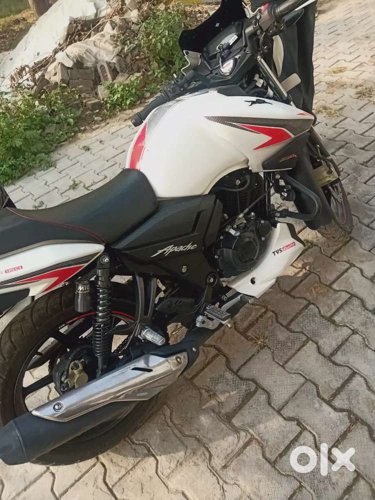 Apache 160 2v new condition h only 2600 km chl re h