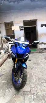 Yamaha r15 v4 Racing Blue 2022 with 1510 km.