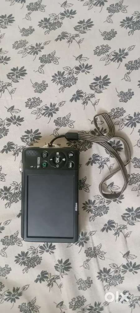 Nikon l22 old dead camera