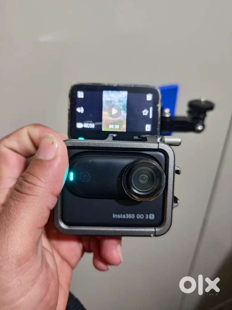 Insta 360 go 3s 128gb with metal cage and mount