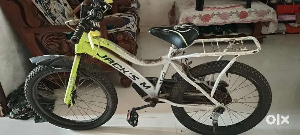 8 months old cycle for urgent sell