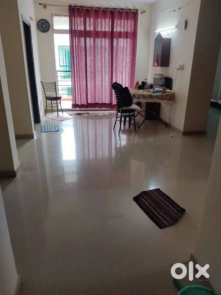 Single Room available on 3BHK near to Hoodi Metro