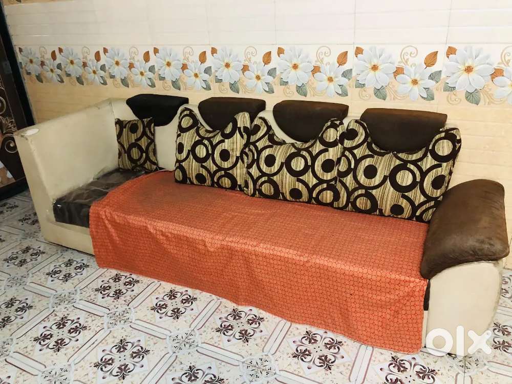 Heyy are you looking for a sofa