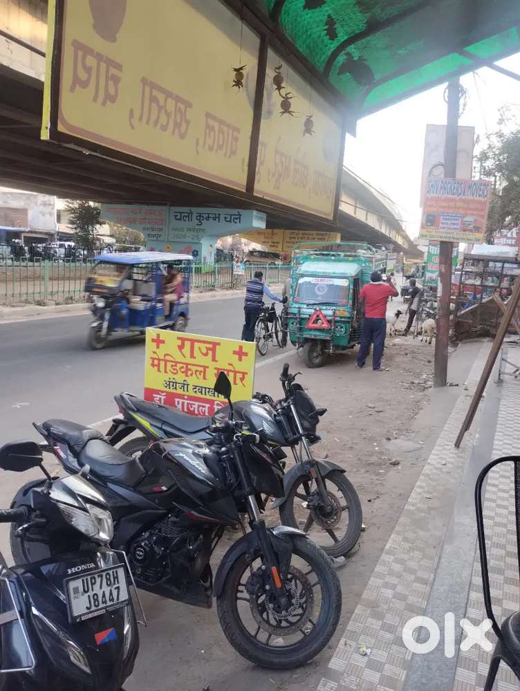 Main Road Shop for rent Near Harjinder Nagar Chauraha