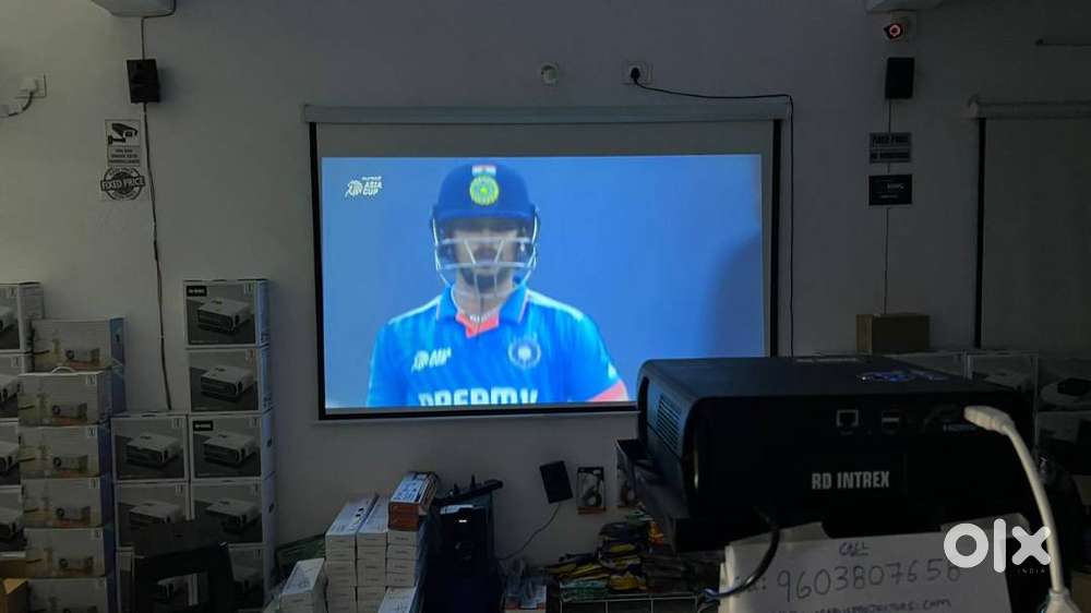 New Best quality 4K 3D projectors and screens wall tripod at wholesale