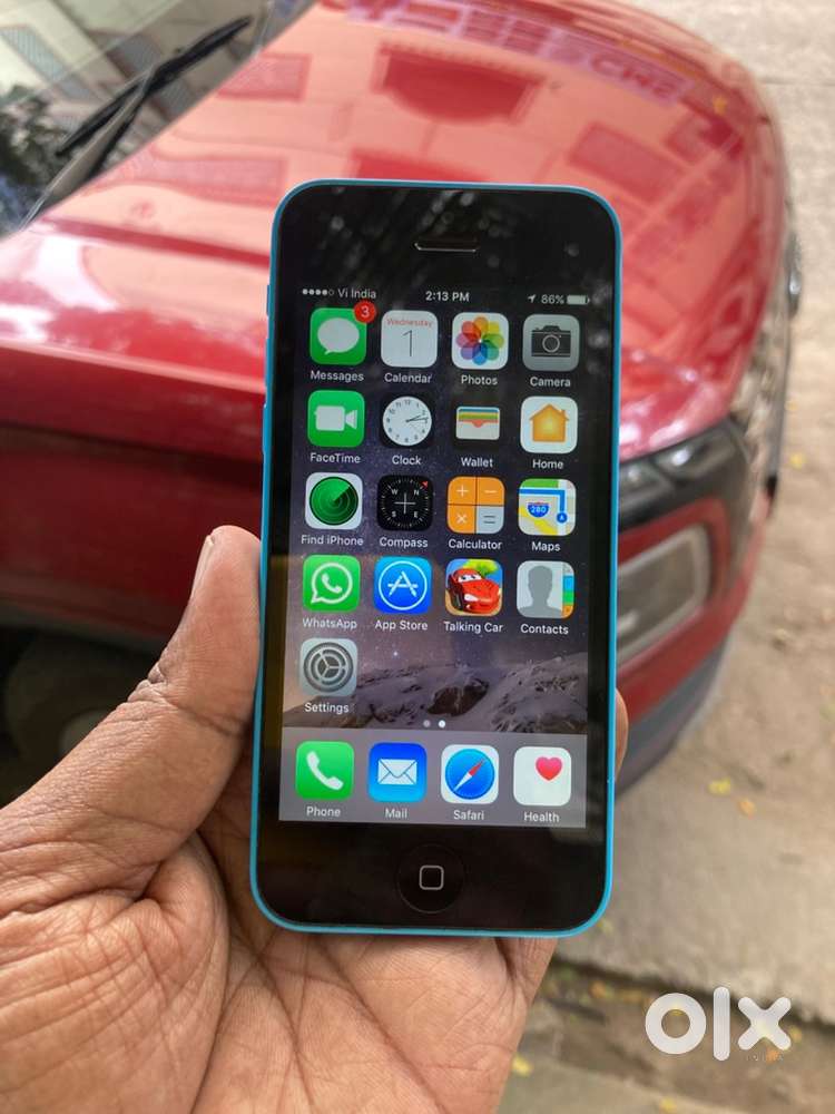 iPhone 5C 16gb no scratches and dents neat condition with charger