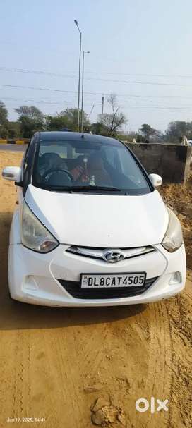 Hyundai EON 2018 Petrol 125000 Km Driven