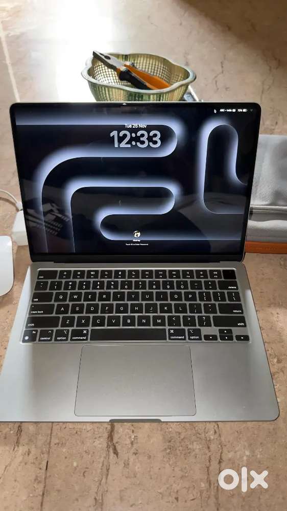 MacBook M3 (16Gb) with Magic mouse