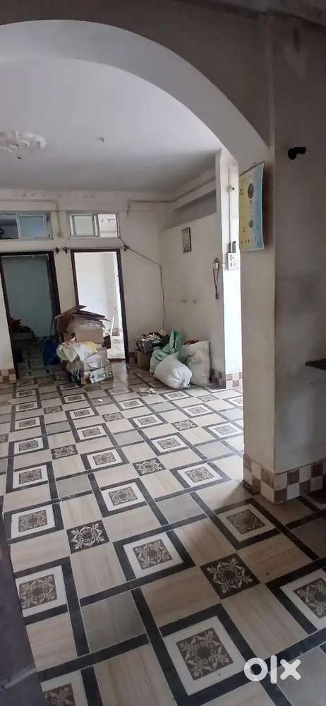 2bhk flat for resale at Azad hind road near Ramanuj schol with car prk