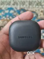 Samsung galaxy buds 2 pro.