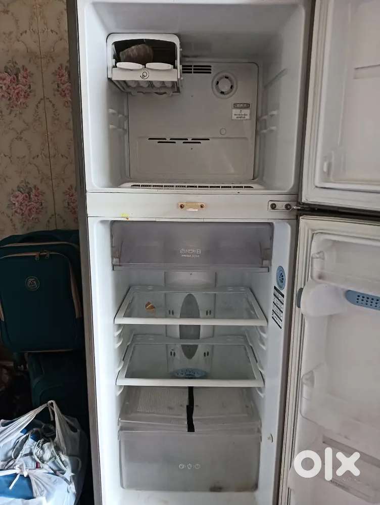 LG DOUBLE DOOR REFRIGERATOR