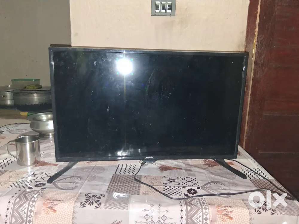 Working TV but display just vibrate