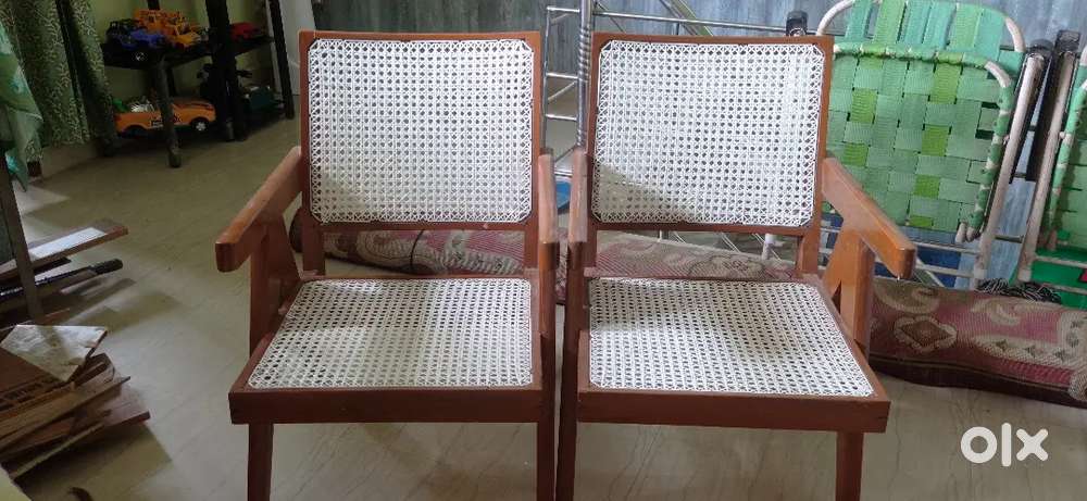 Wood chair