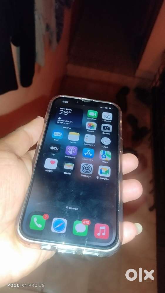iPhone 16e