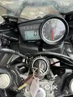 Yamaha R15s,