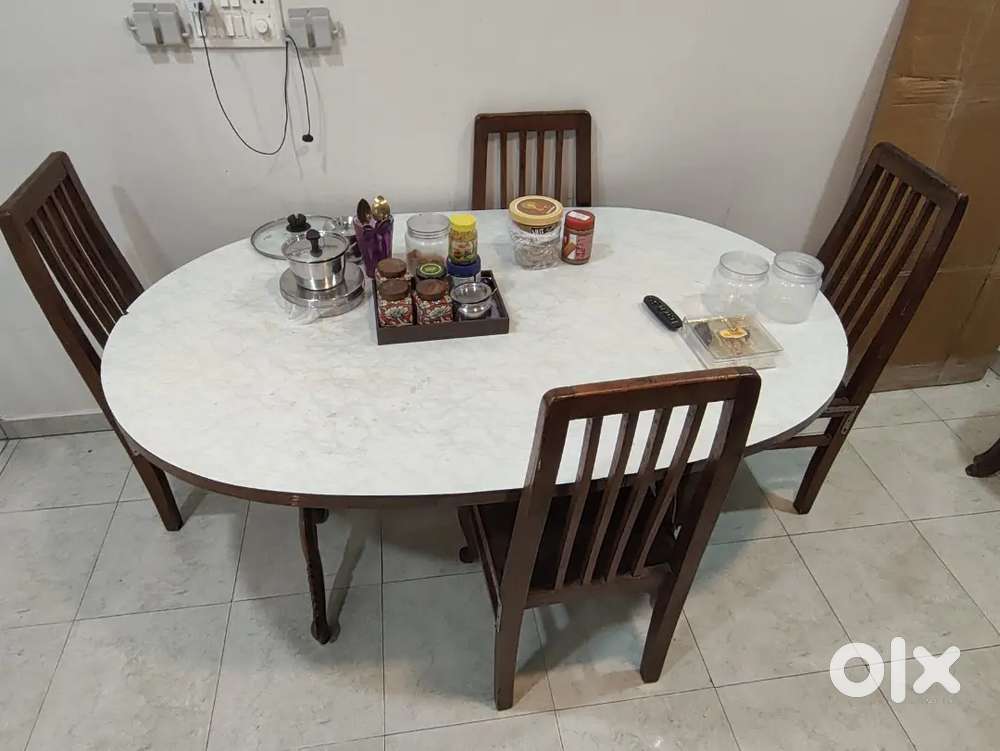 Dinning table (teak wood)