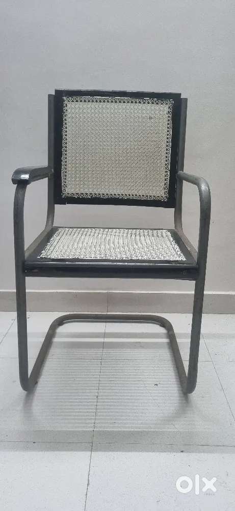 03 x Chairs of various sizes