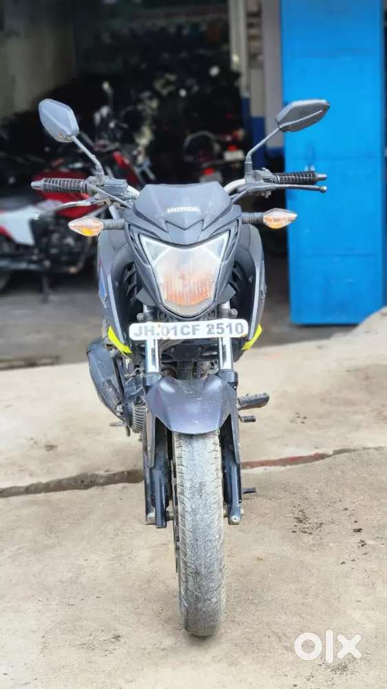 Honda  Hornet 160R good condition