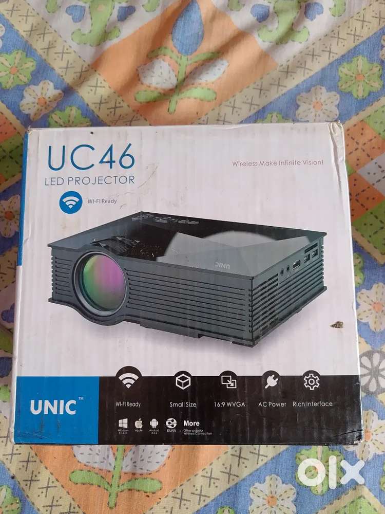 UC46 LED PROJECTOR
