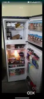 Double door refrigerator