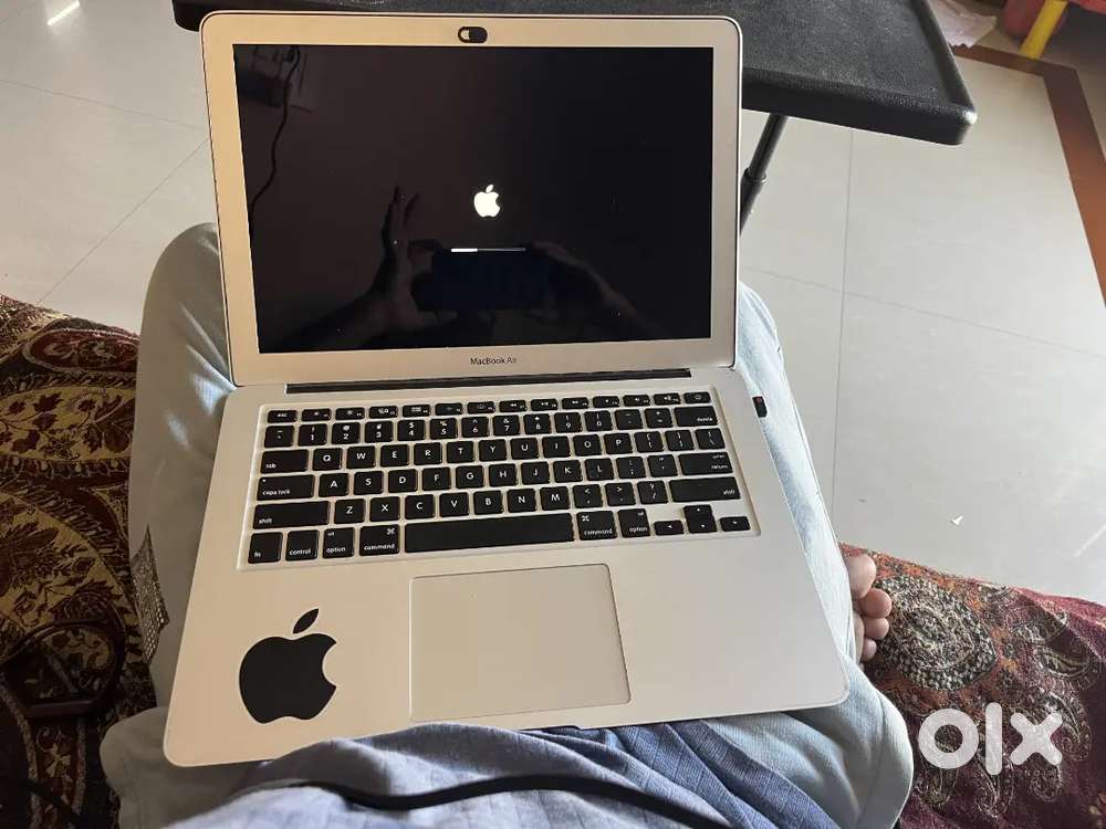 Immaculate Apple MacBook Air (13-inch, 2017) – Full Kit + Extras!