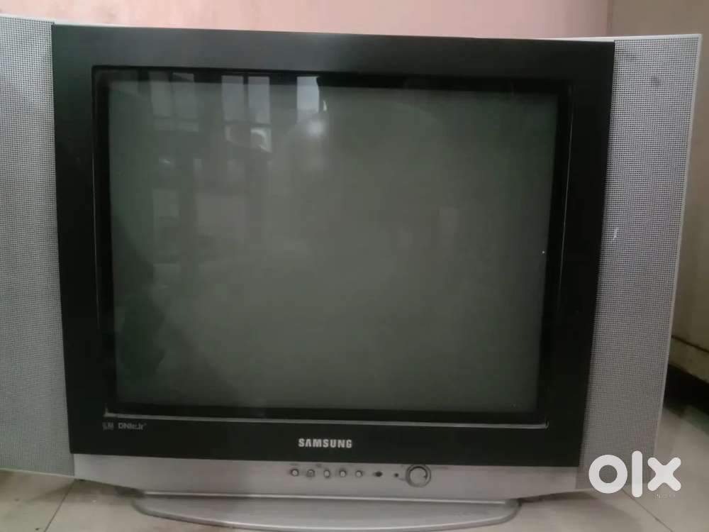 Samsung Tv  2010 Model Black colour , 1 piece,  Not working condition