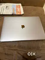 Macbook pro 16 inch i9 32/512