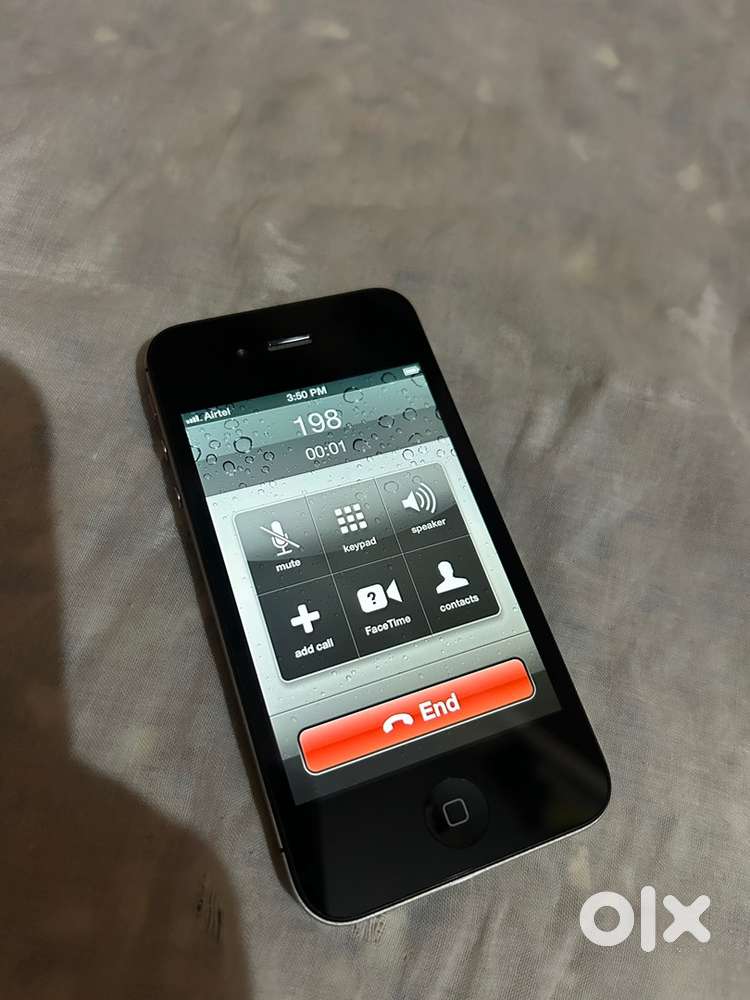 Apple iPhone 4S for sell at just 6999 rs.