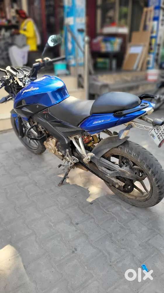 200NS FOR SALE IN GOOD CONDITION