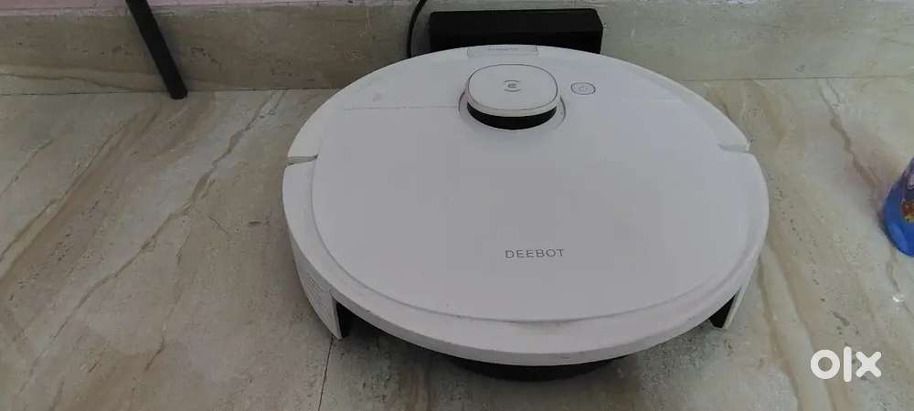 Ecovacs Deebot N8 Robot  Excellent Condition + Extra Accessories