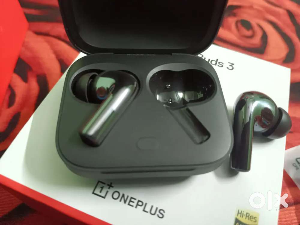 ONE PLUS BUDS 3