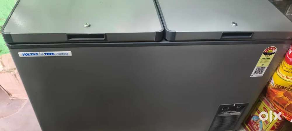 Voltas double door standard fridge
